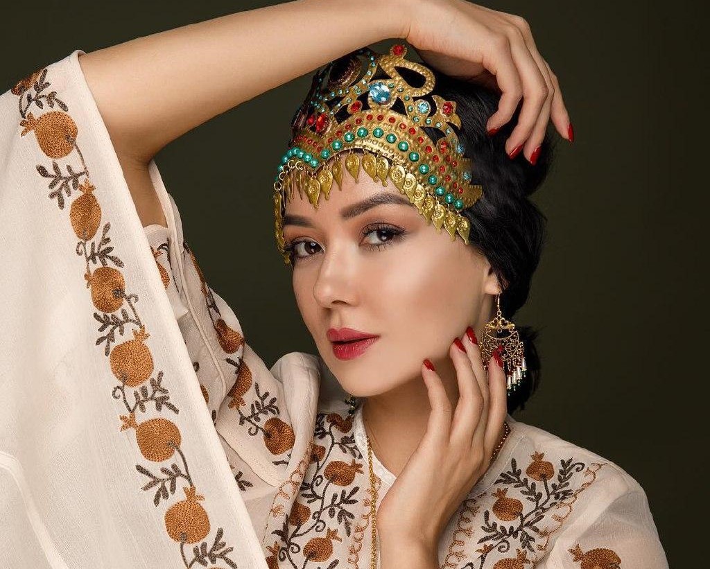 Sariqlar haydash onlayn rus erotikasi